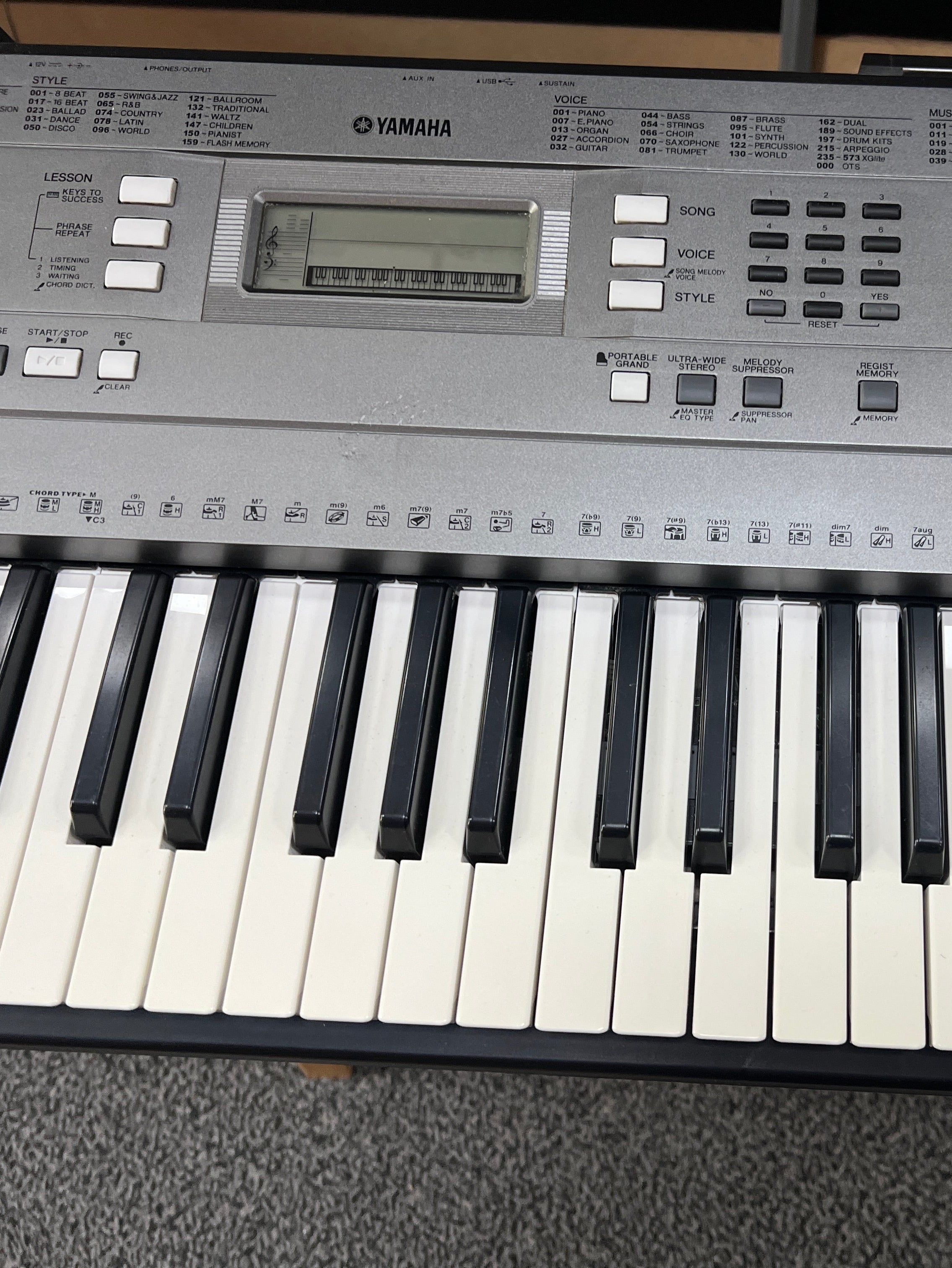 USED Yamaha PSR-E353 digital touch responsive keyboard