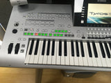 USED Yamaha Tyros 3 including stand and speaker system