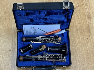 USED Bundy Bb clarinet outfit