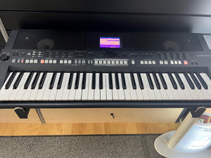 USED Yamaha PSR-S650 touch responsive workstation