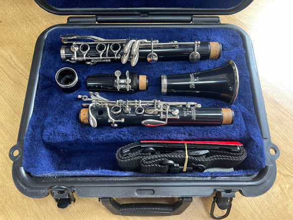 USED Selmer CL300 Bb clarinet outfit