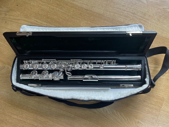 USED Pearl PF-505 flute outfit