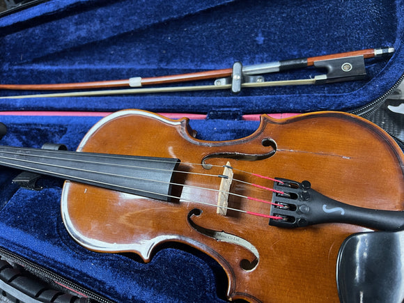 USED Stentor II  1/8 size violin outfit