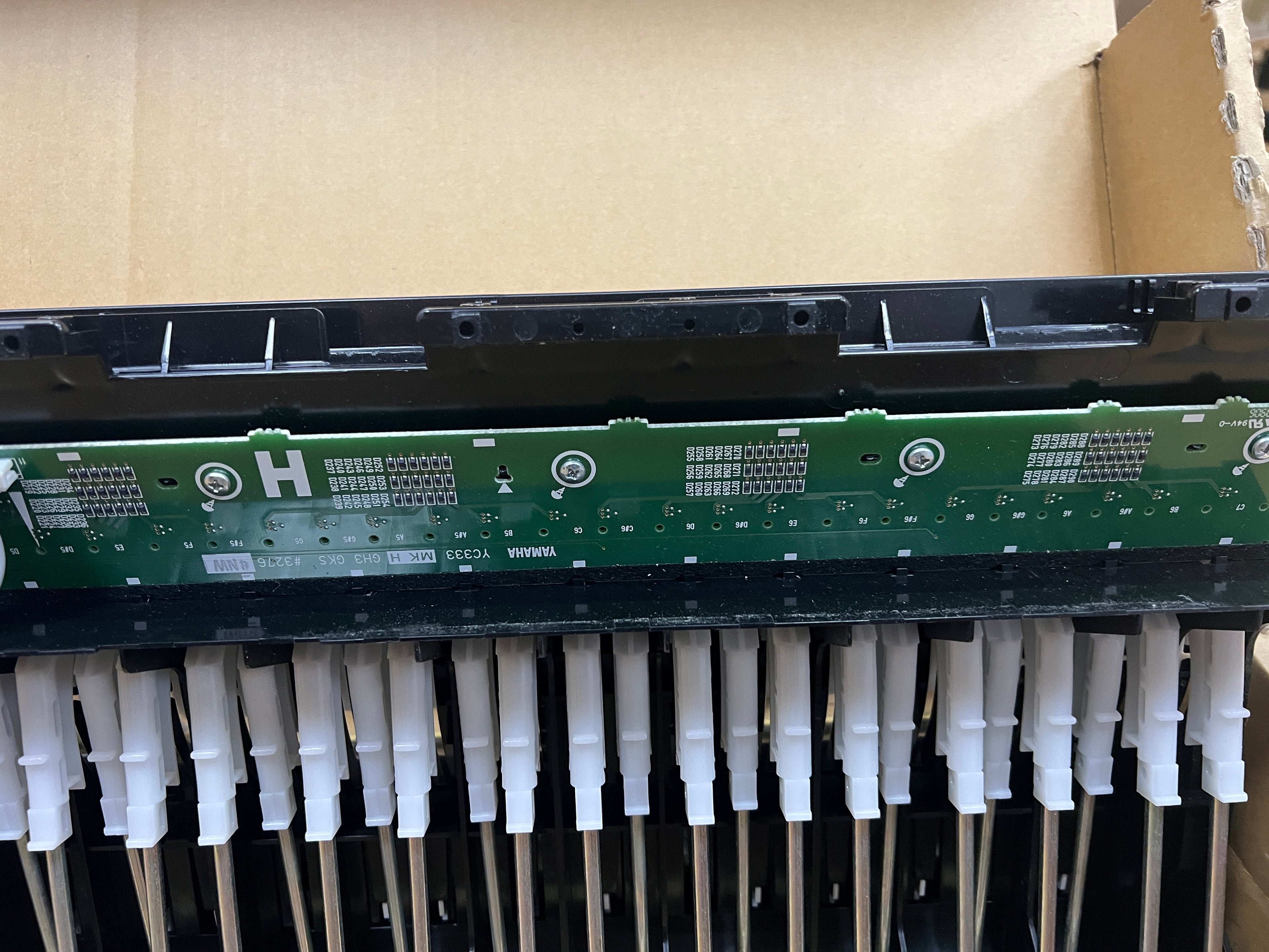 WV830100 Natural Wood Action GKS keyboard assembly