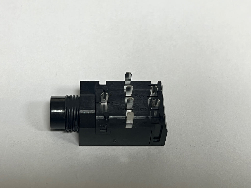 VV943300 Replacement headphone jack type A [19]