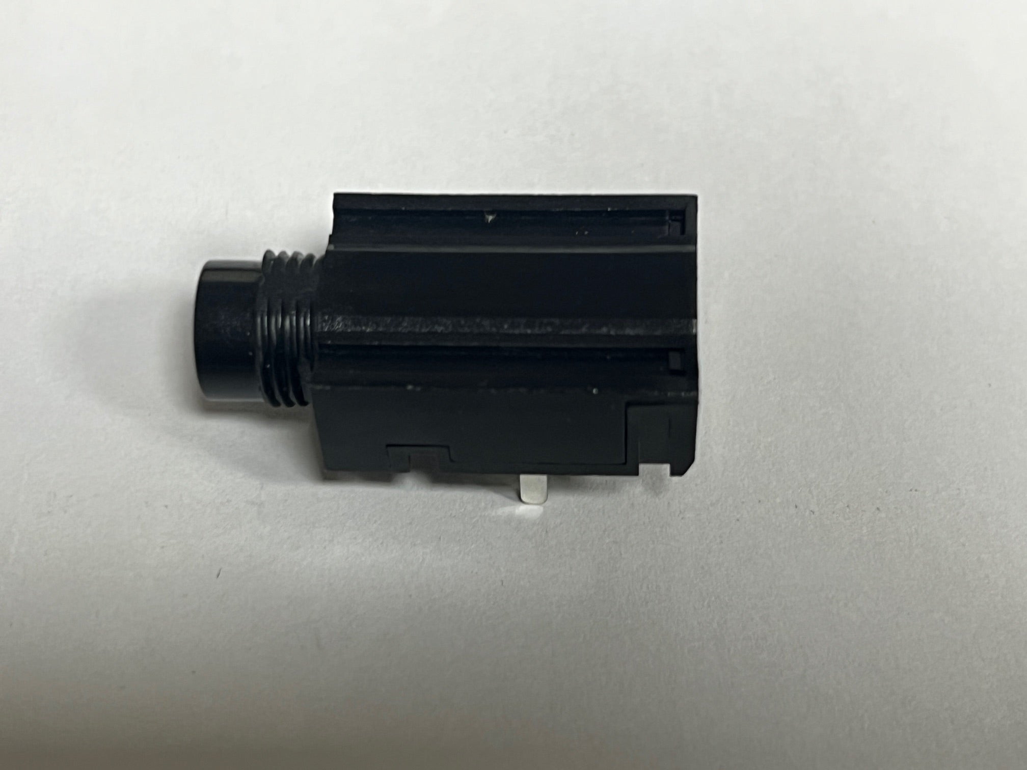 VV943300 Replacement headphone jack type A [19]