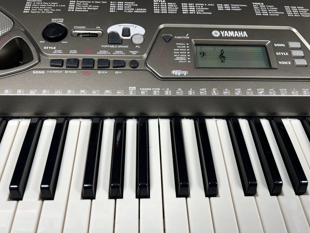 USED Yamaha EZ-250i portable touch responsive lighting keyboard
