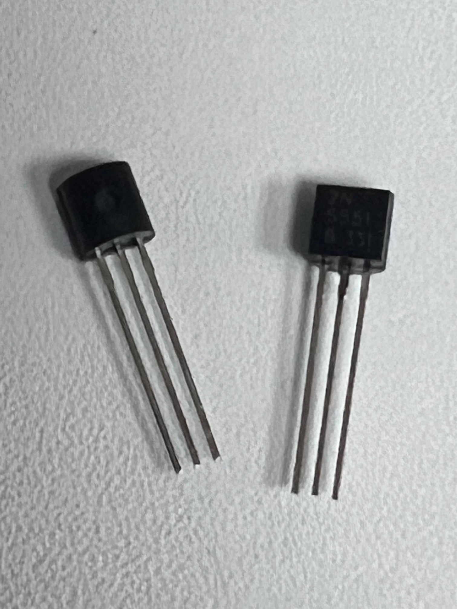 2N5551 TO92 NPN general purpose amplifier - Pack 2   [3]