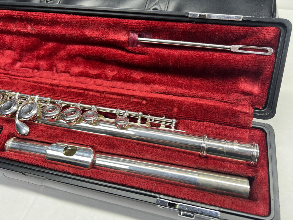 USED Yamaha YFL-211S silver plated flute outfit made in Japan
