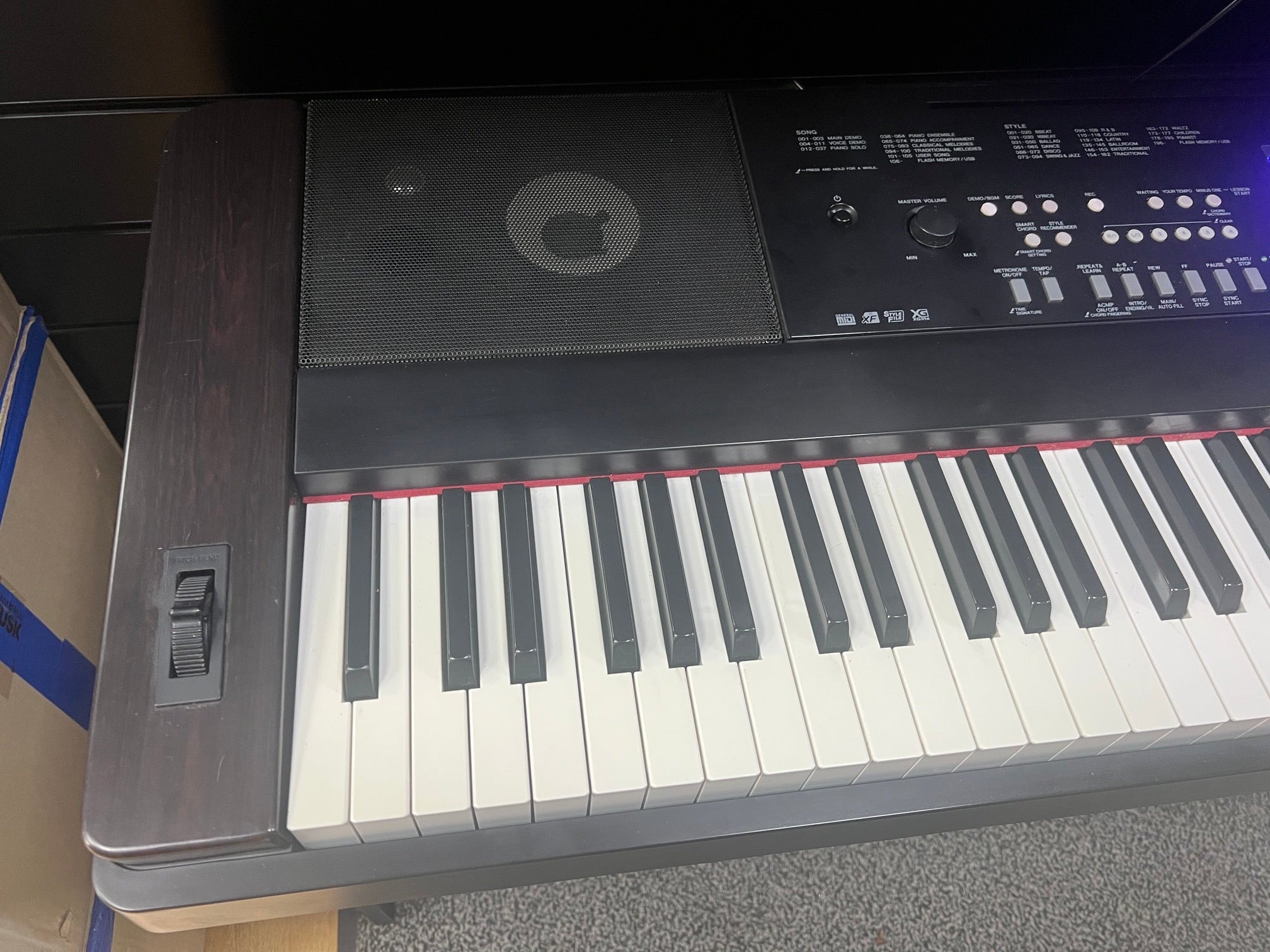USED Yamaha DGX650B portable grand piano