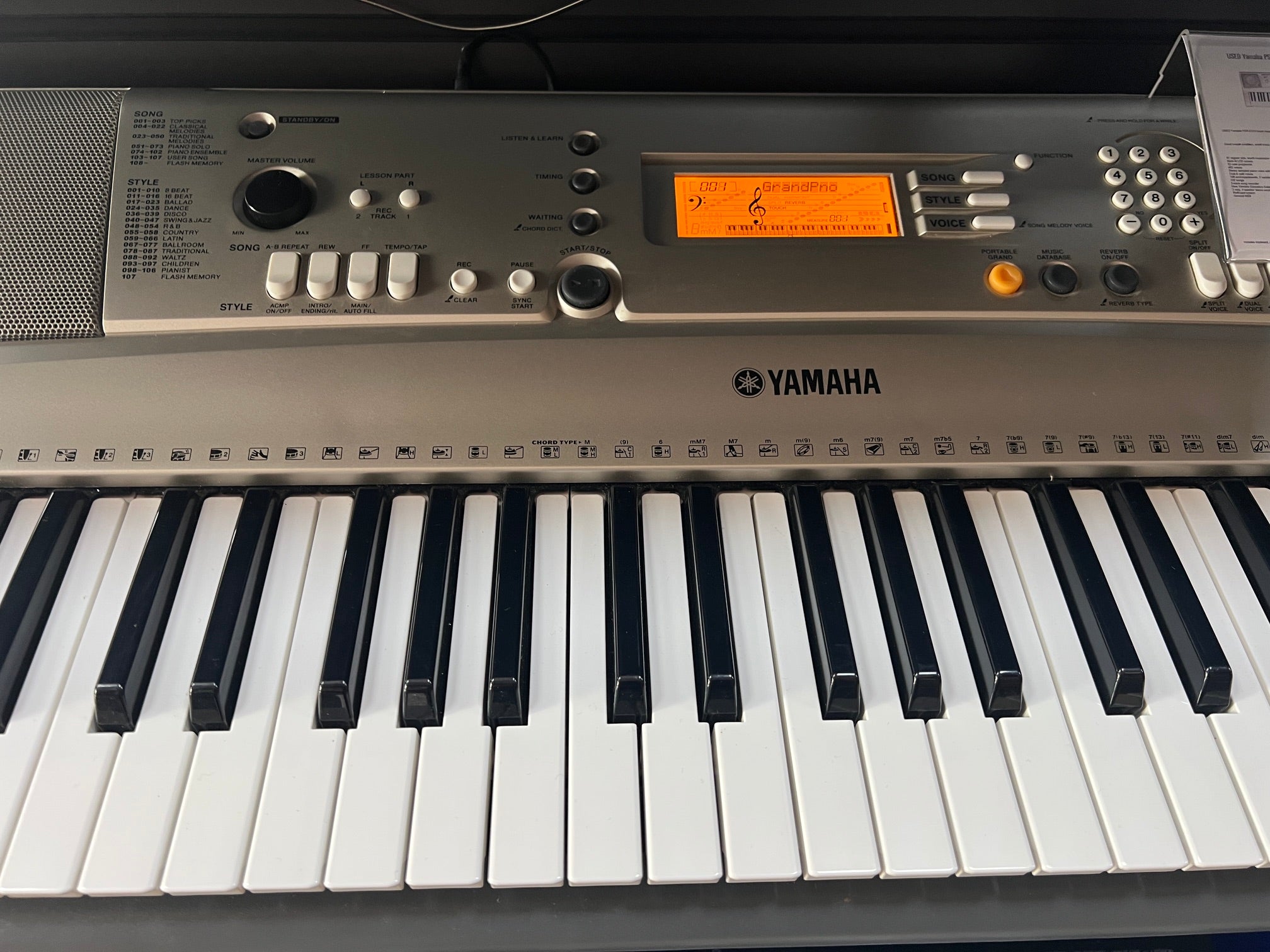 USED Yamaha PSR-E313 portable touch responsive keyboard