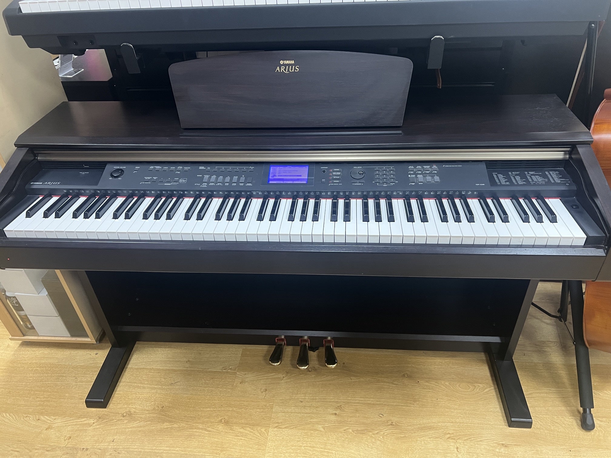Used Yamaha Arius YDP-V240 digital piano