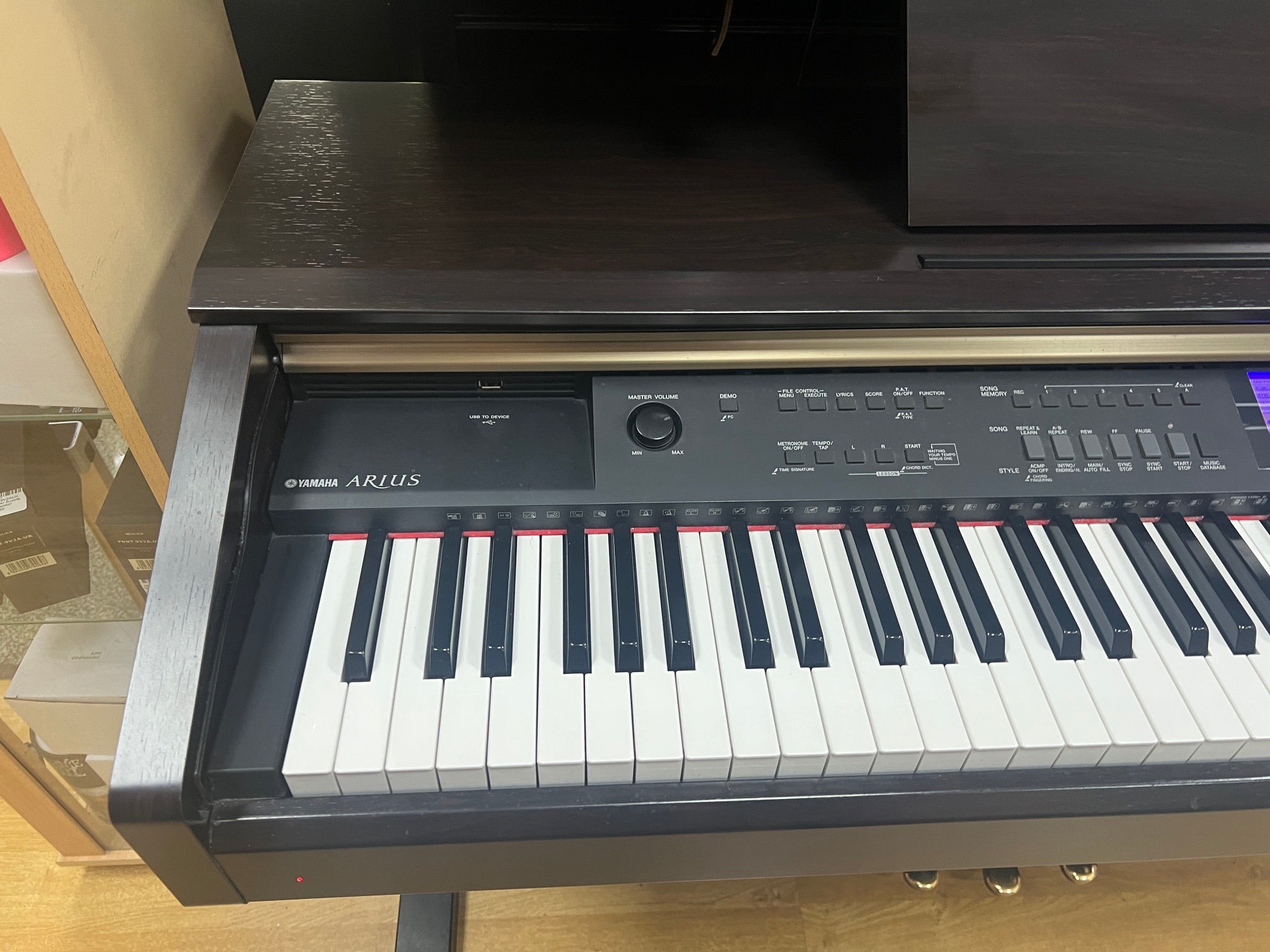 Used Yamaha Arius YDP-V240 digital piano