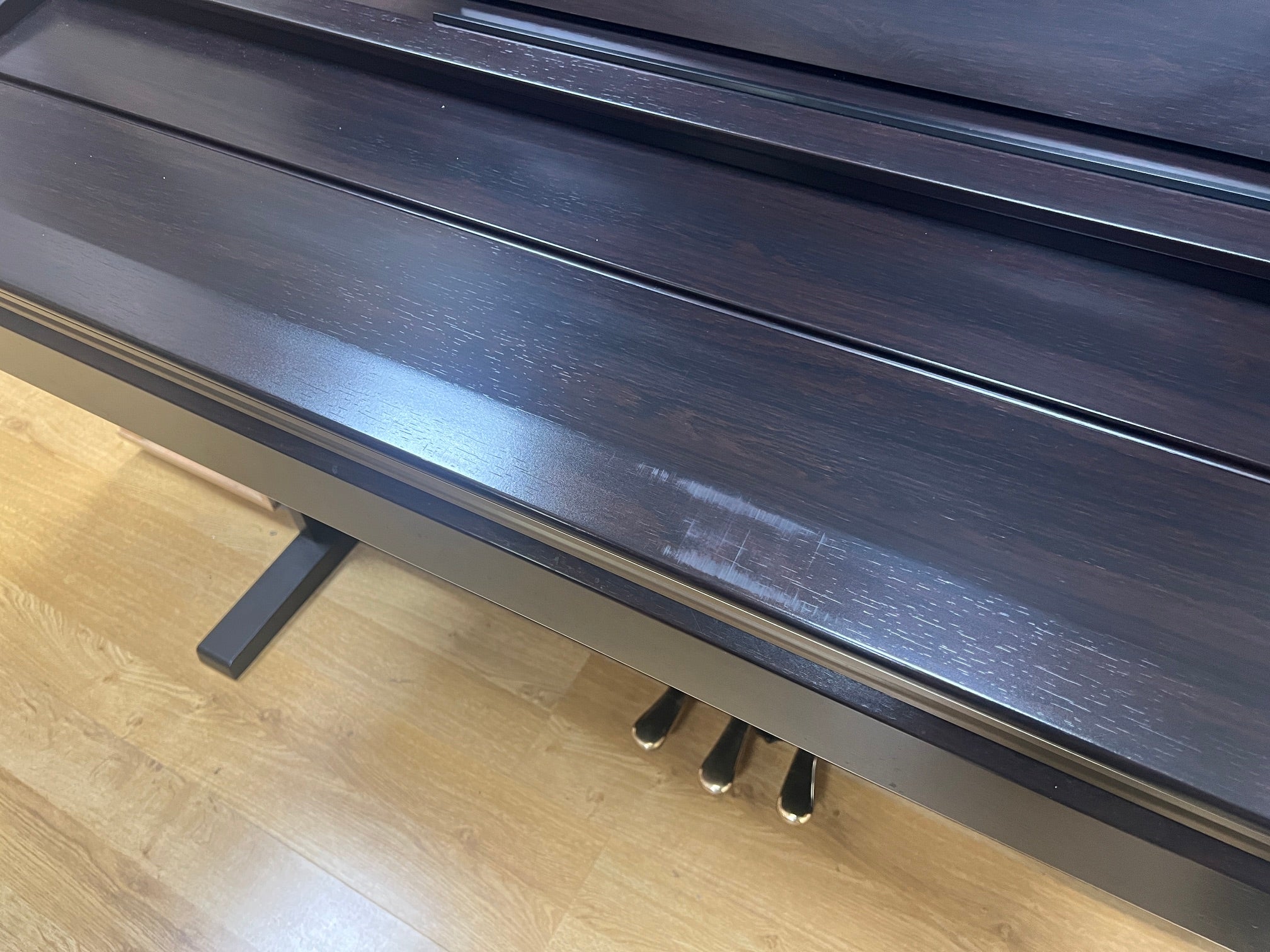 Used Yamaha Arius YDP-V240 digital piano