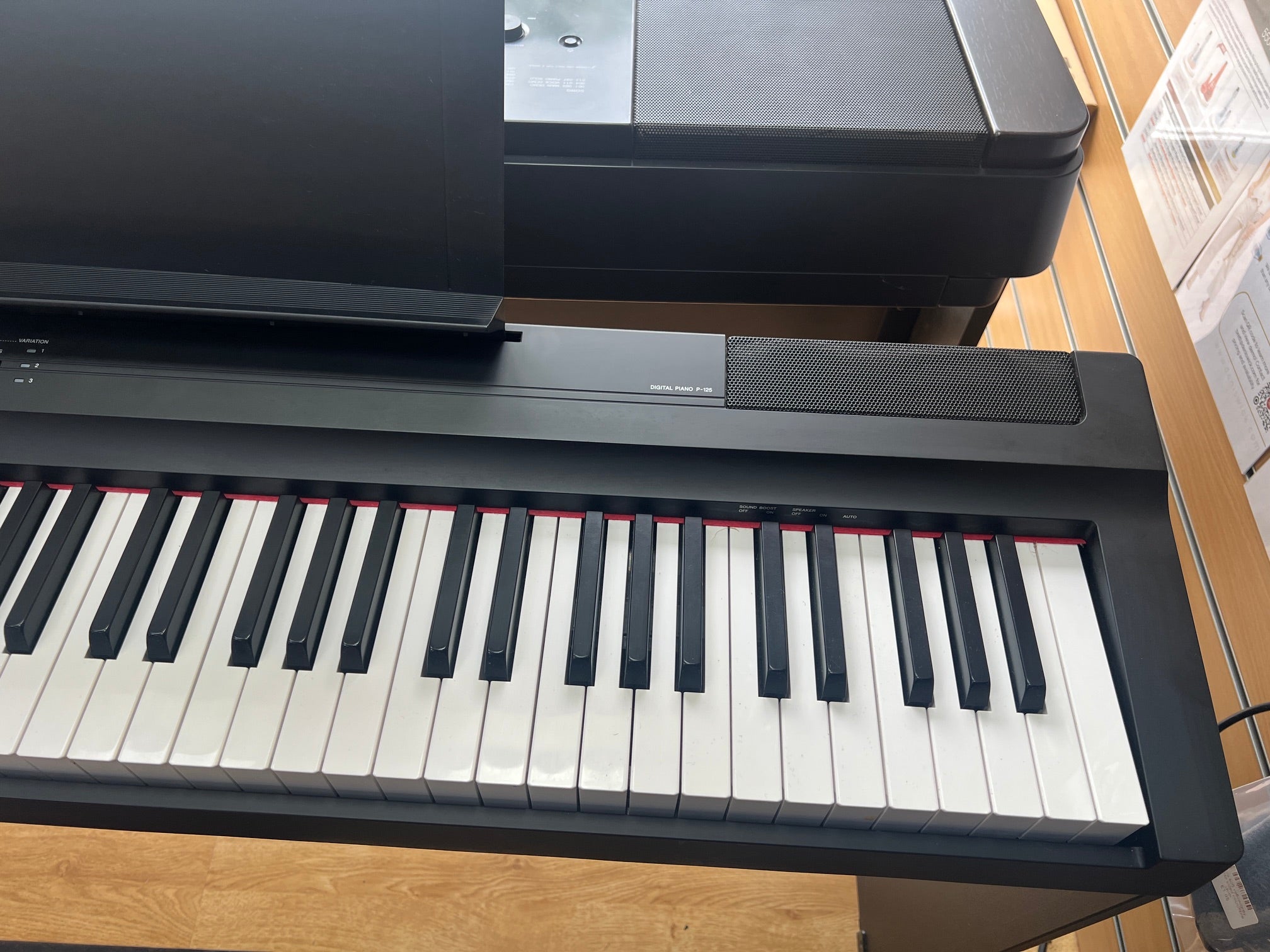 USED Yamaha P125B digital piano with stand (1426)