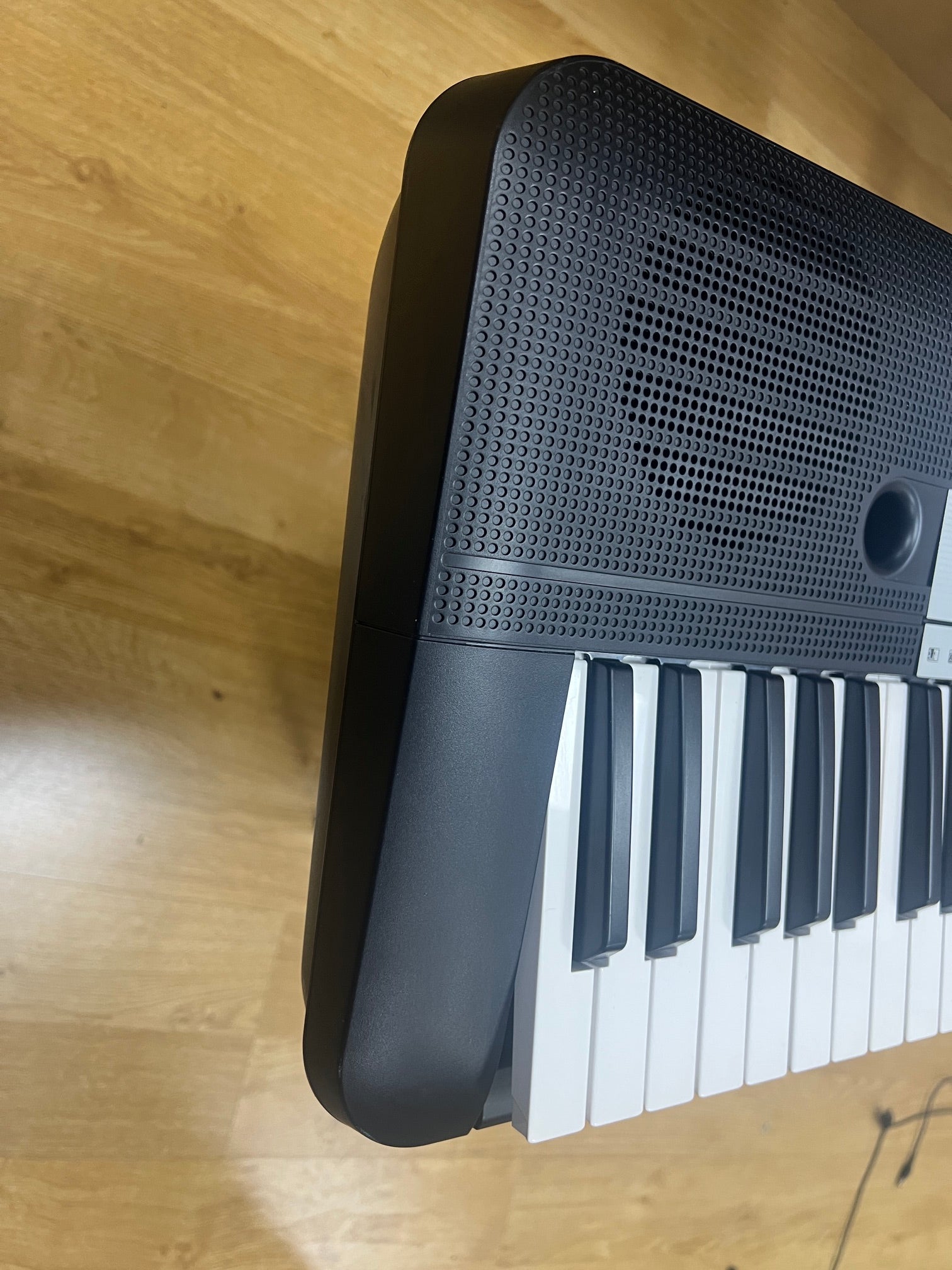 USED Yamaha YPT260 portable keyboard  [01905]