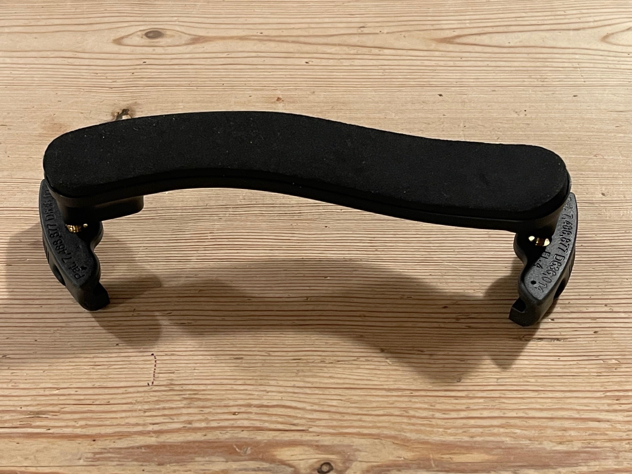 Everest EZ-1A Black Violin Shoulder Rest 1/10 - 1/4