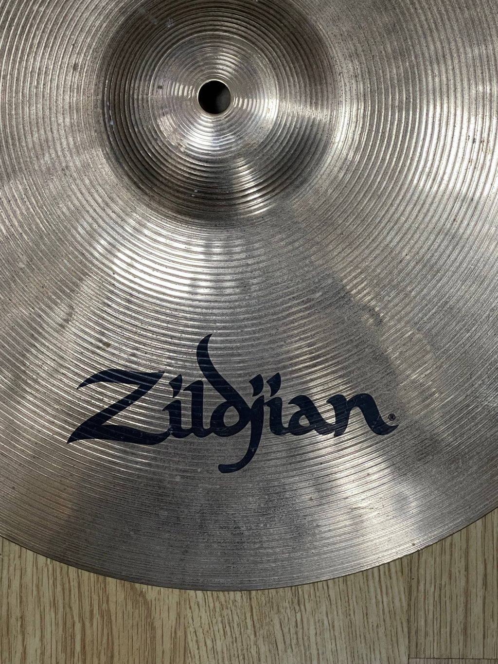 Used / 2nd Hand Zildjian ZXT 16" Medium Thin Crash Cymbal