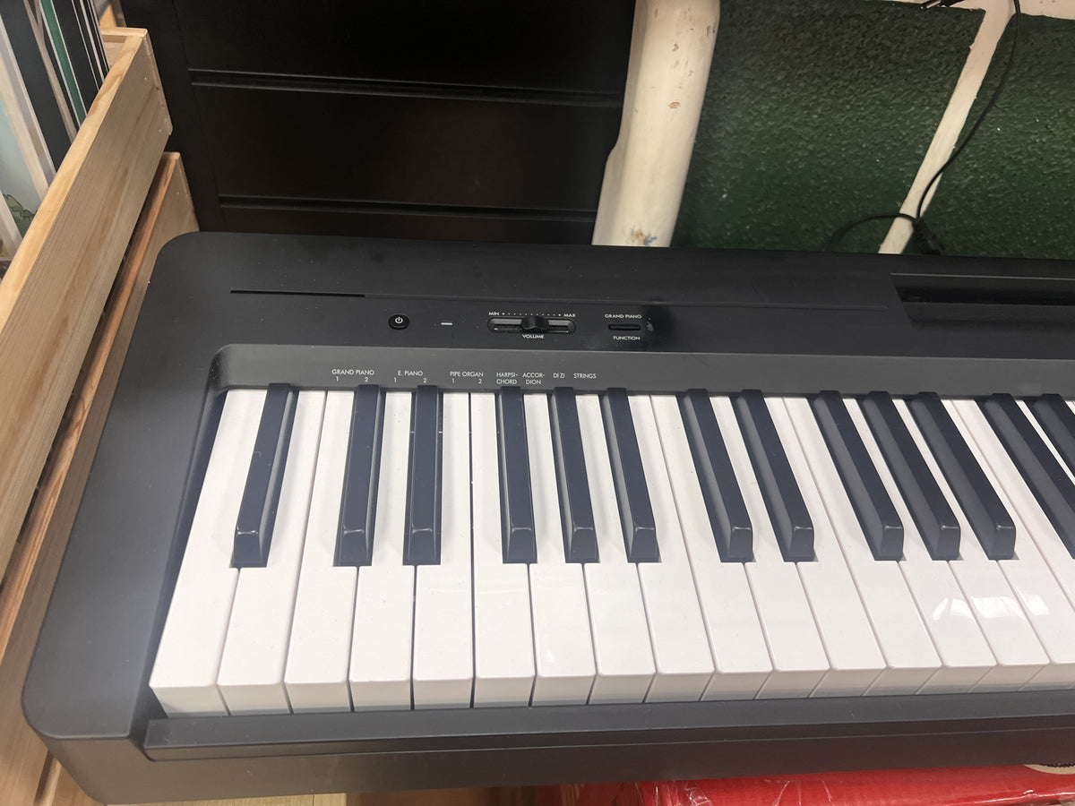 USED Yamaha P145 digital piano