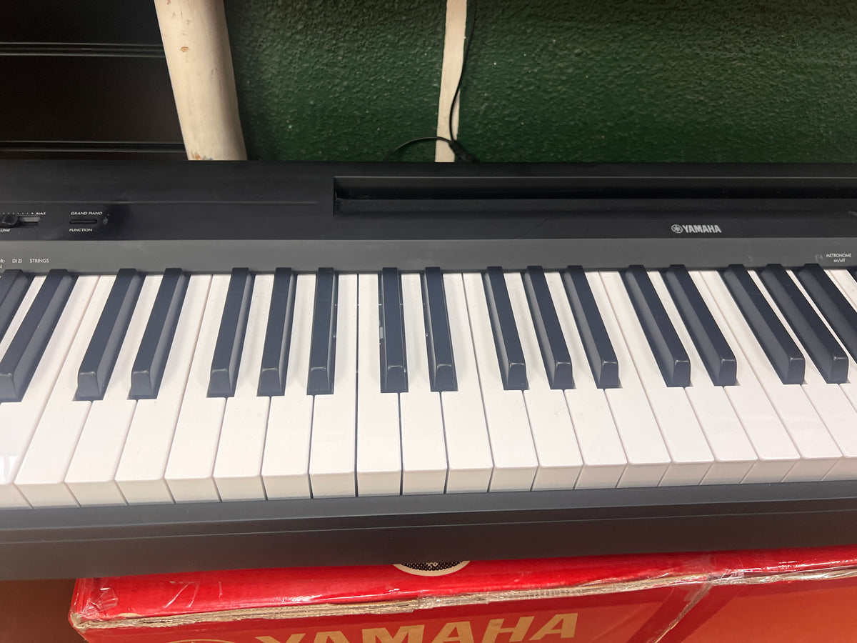 USED Yamaha P145 digital piano