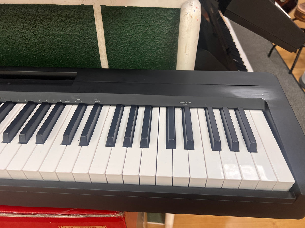 USED Yamaha P145 digital piano