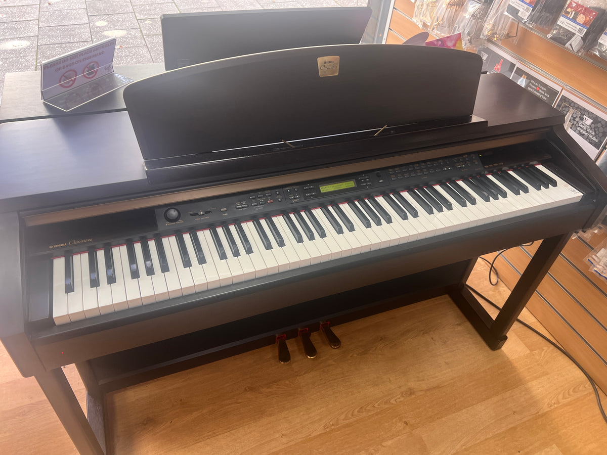 USED Yamaha Clavinova digital piano CLP170