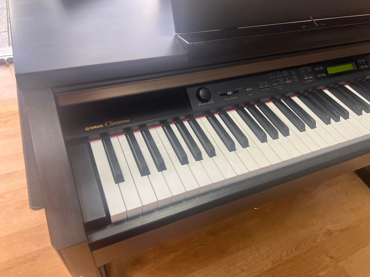 USED Yamaha Clavinova digital piano CLP170