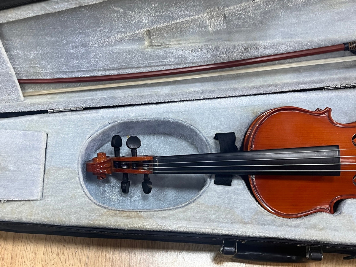 USED Primavera 1/4 size violin outfit