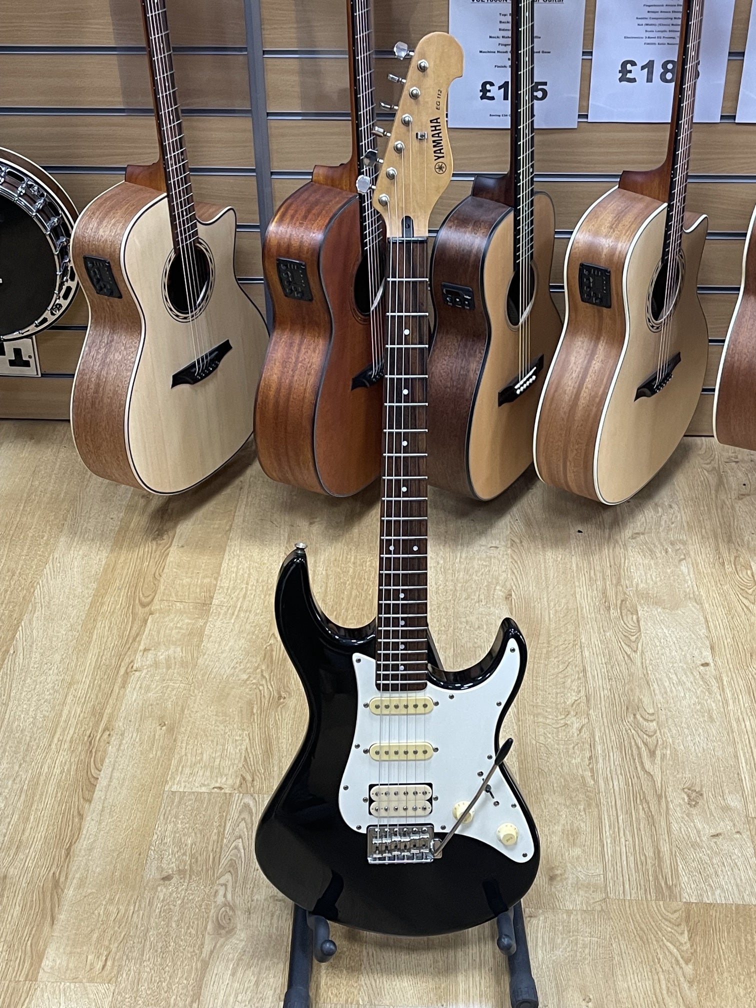 Used / 2nd Hand Yamaha EG112 Black Electric Guitar