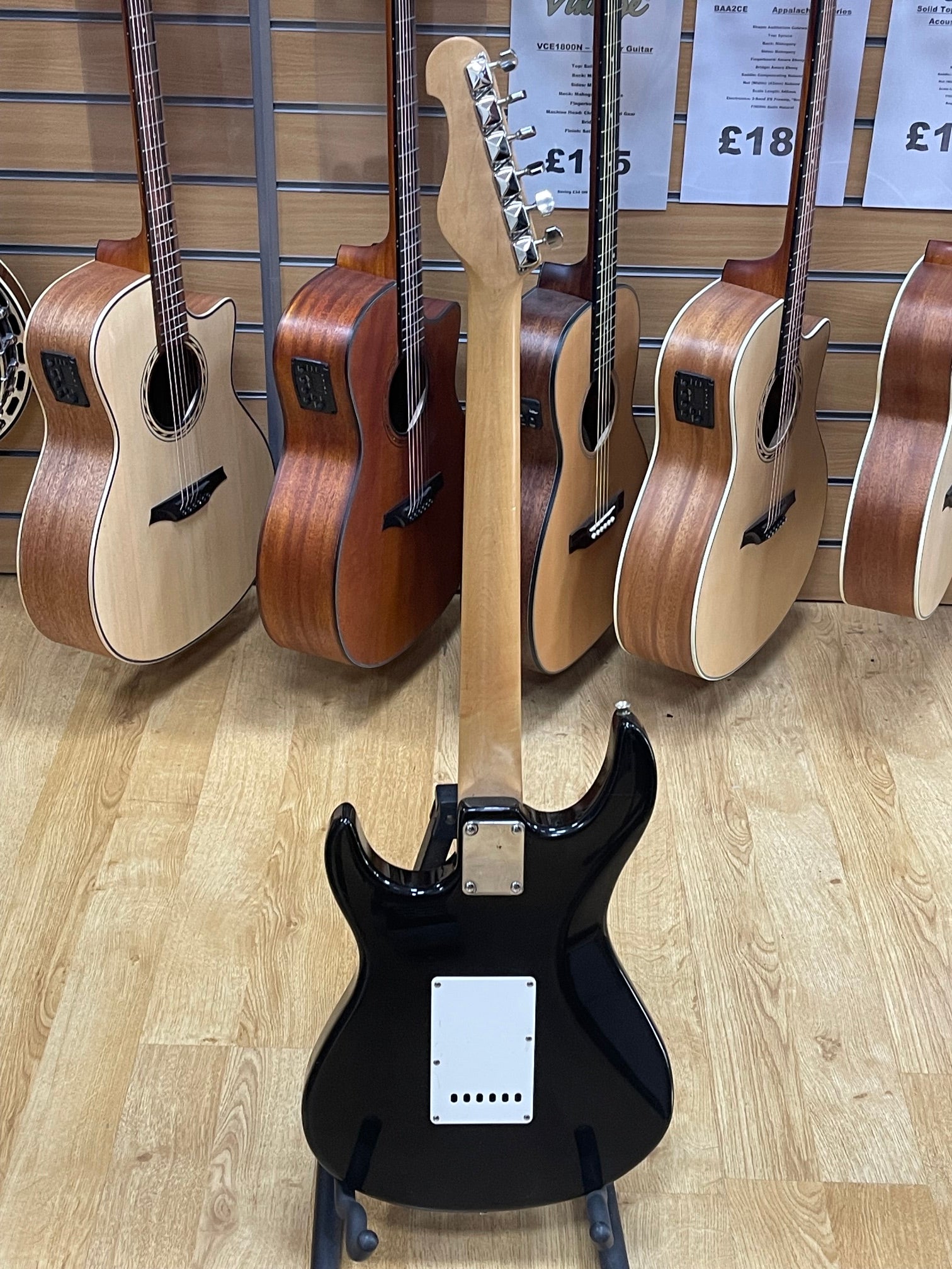 Used / 2nd Hand Yamaha EG112 Black Electric Guitar