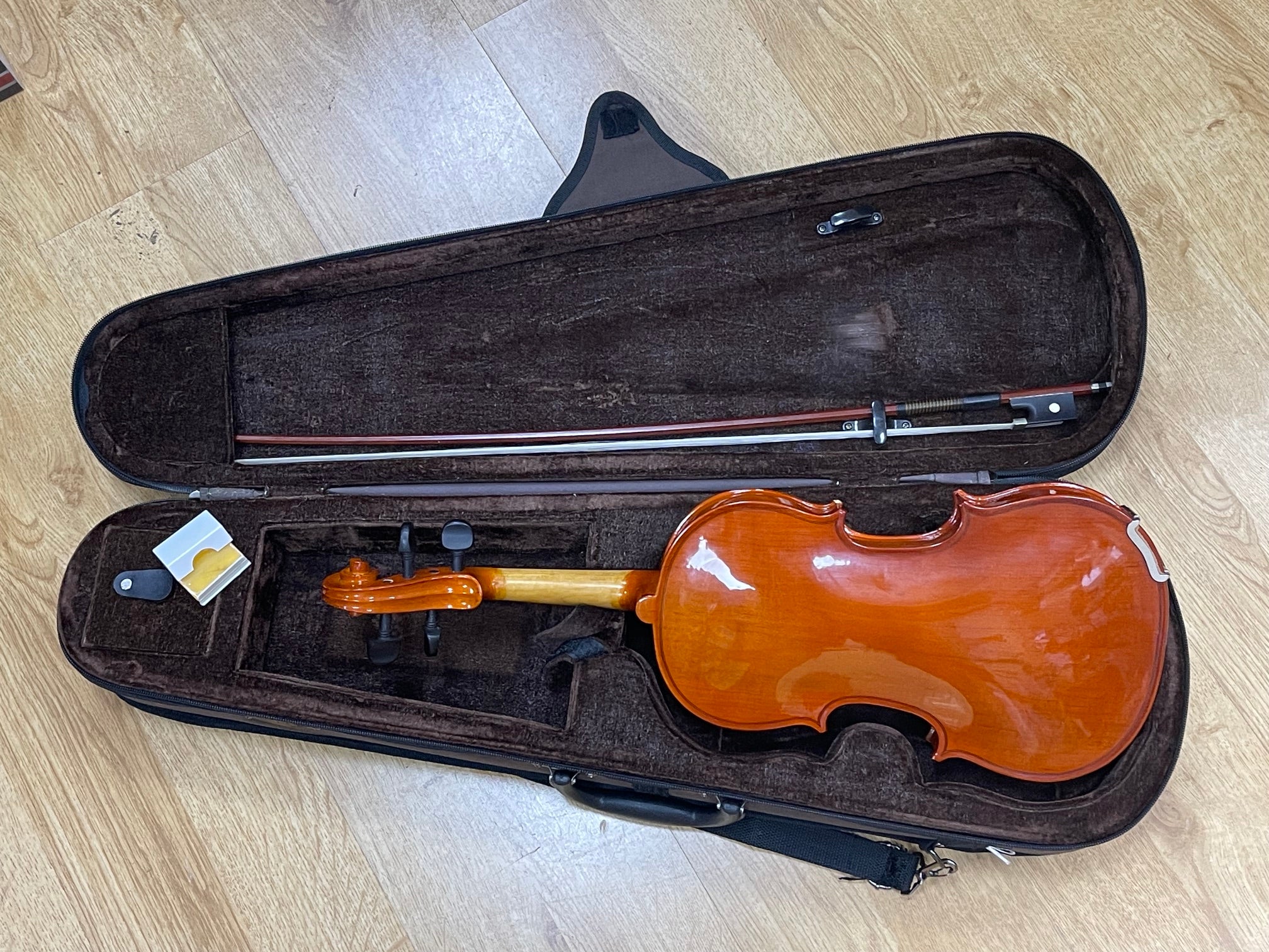 Used / 2nd Hand 3/4 Stentor Student Standard Violin Outfit