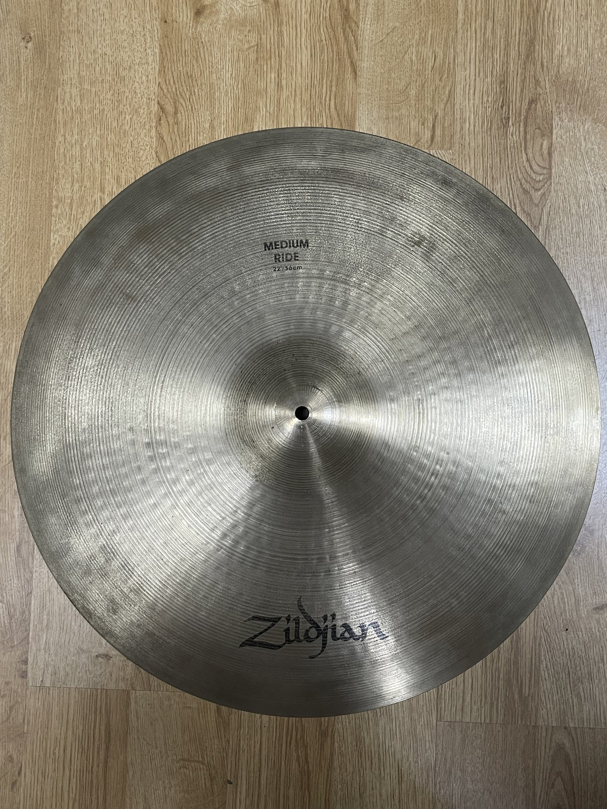 Used / 2nd Hand Zildjian 22" Medium Ride Cymbal