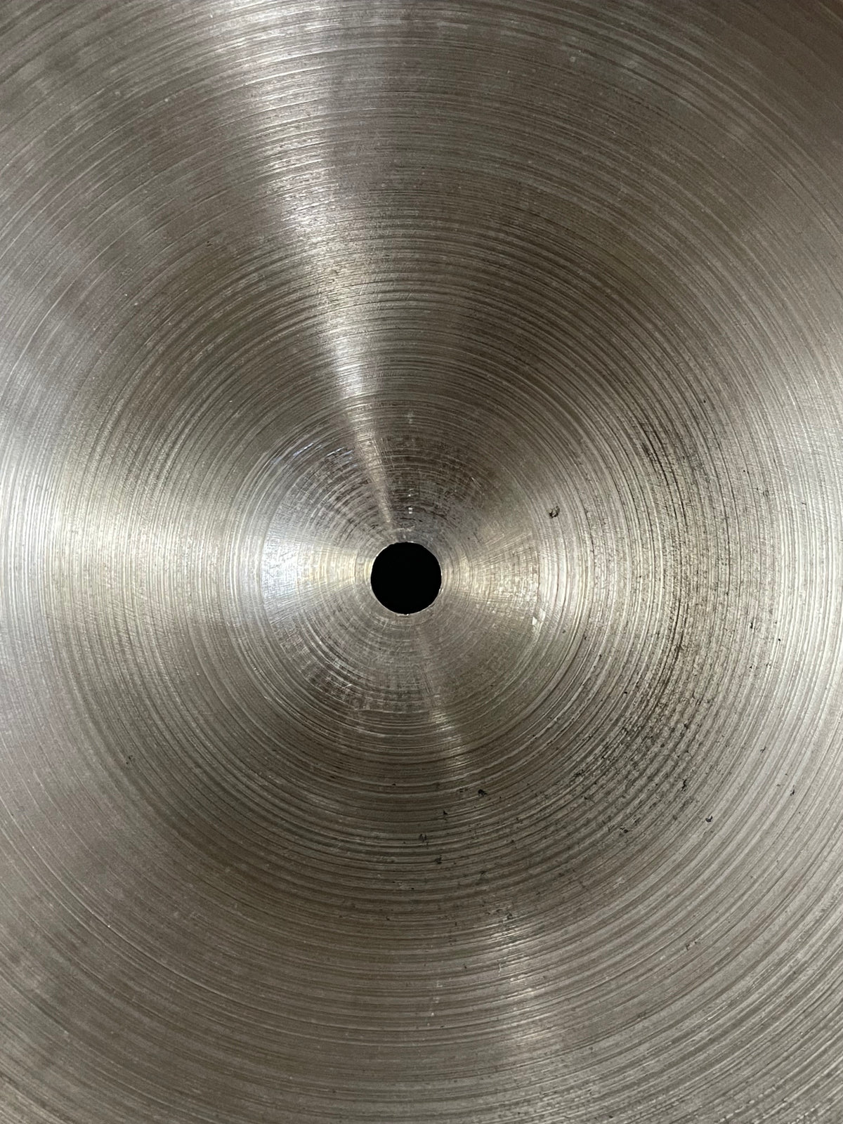 Used / 2nd Hand Zildjian 22" Medium Ride Cymbal