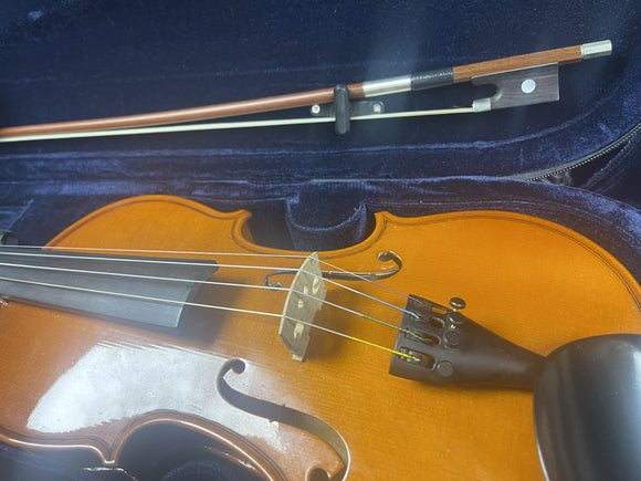 USED 4/4 violin outfit