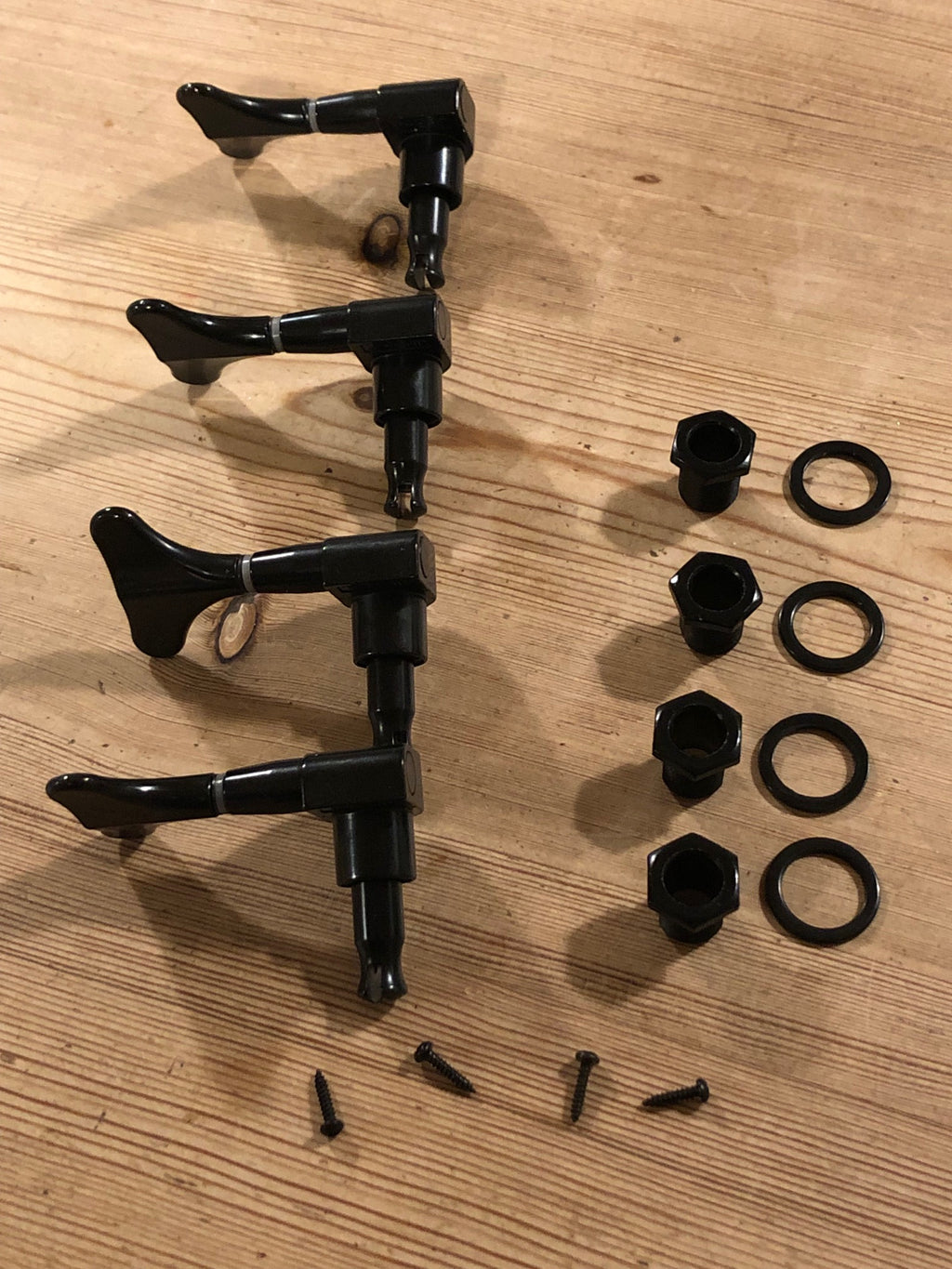 Black Die Cast Bass Guitar Machine Heads - 4 In A Row