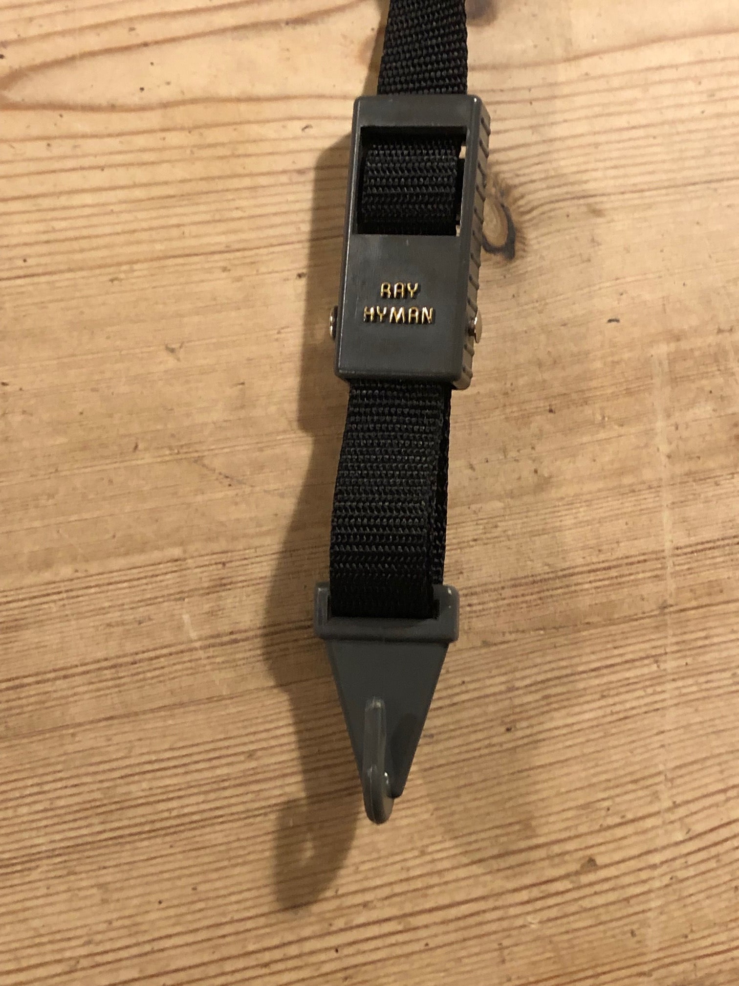 Selmer / Ray Hyman (7947B) Slimline Saxophone Strap - Baritone