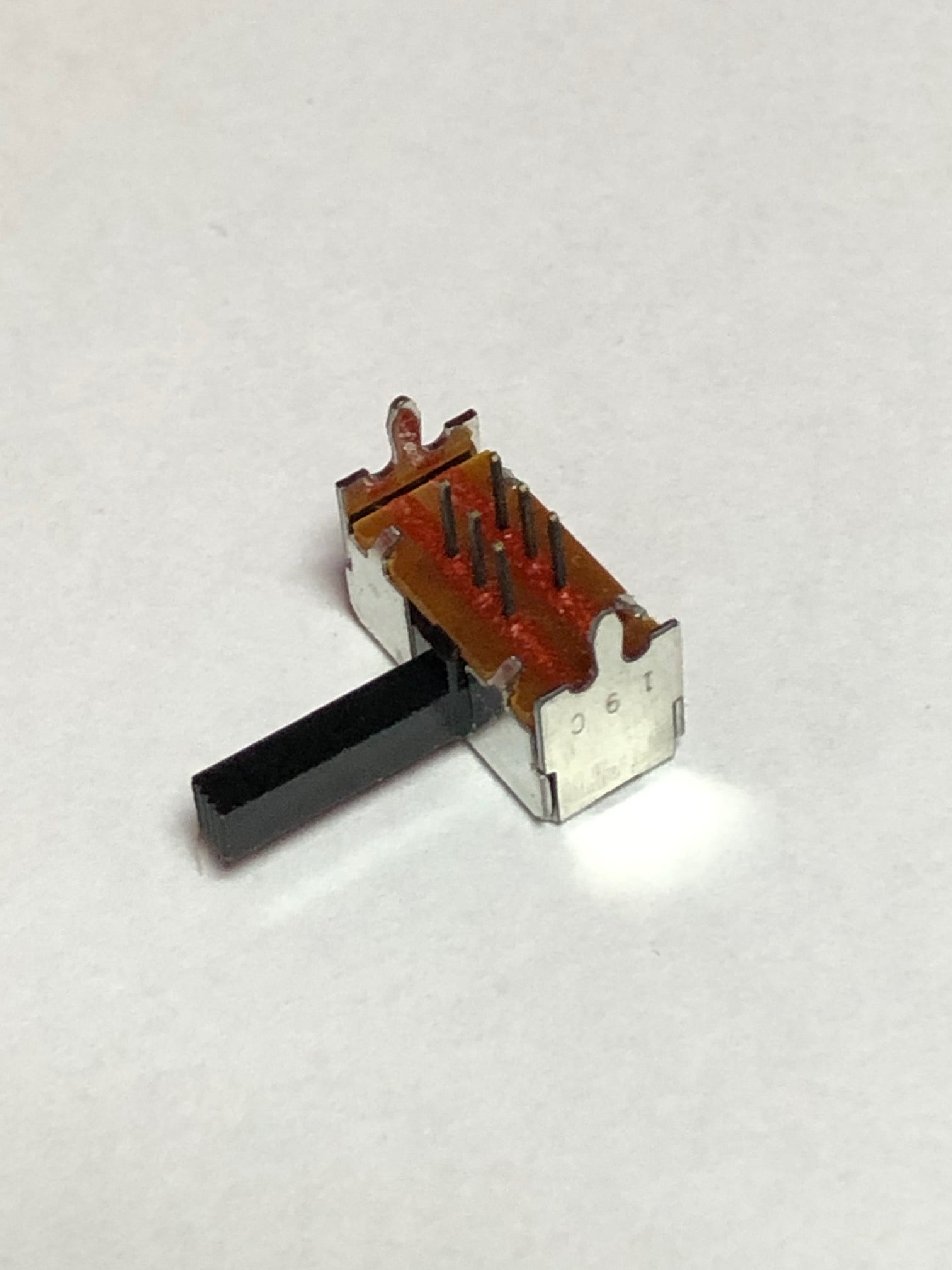 Speaker on/off switch P series pianos (VS591300) [17]