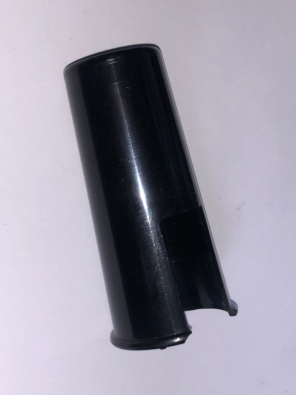 Plastic mouthpiece cap for tenor saxophone