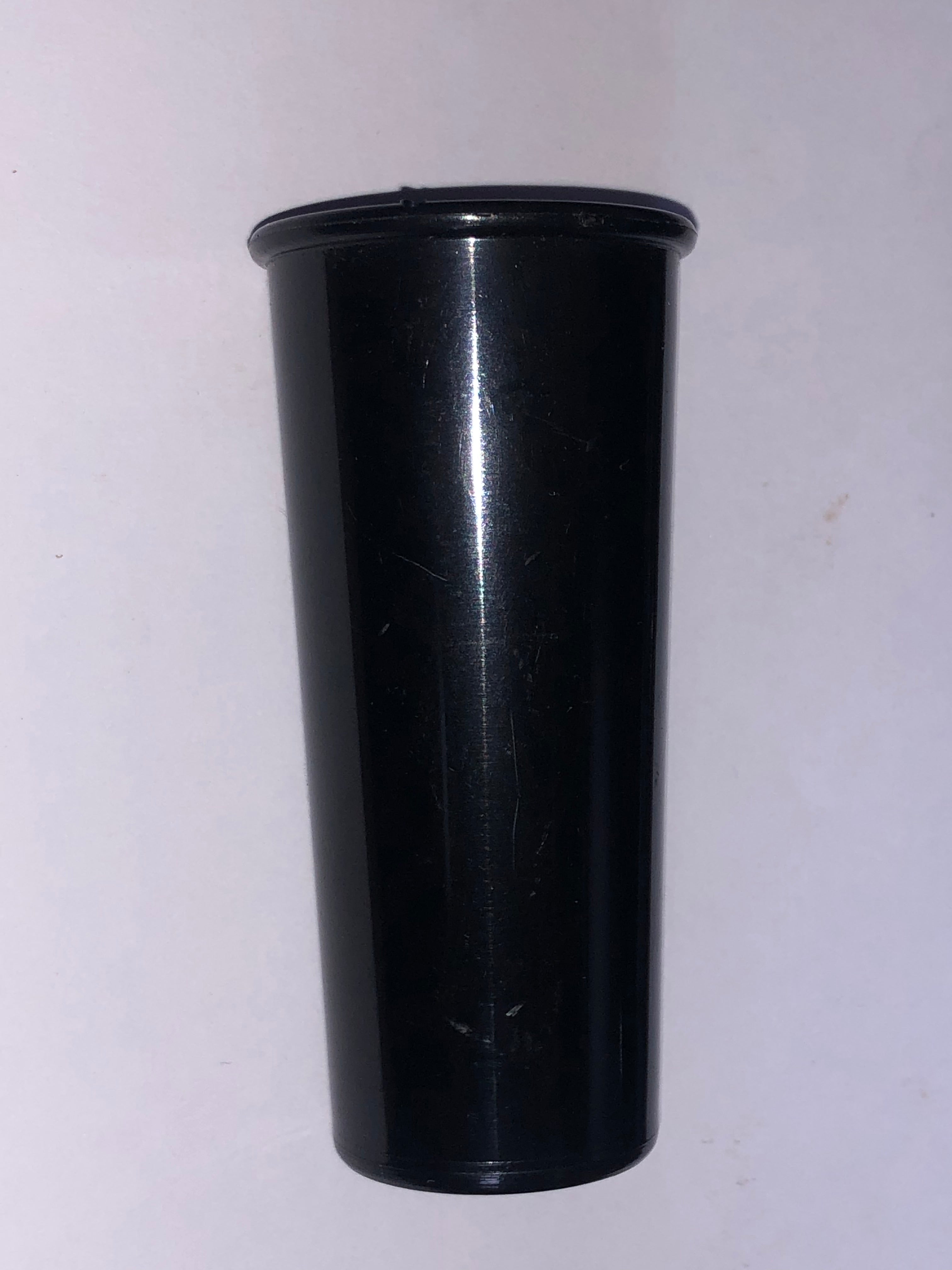 Plastic mouthpiece cap for tenor saxophone