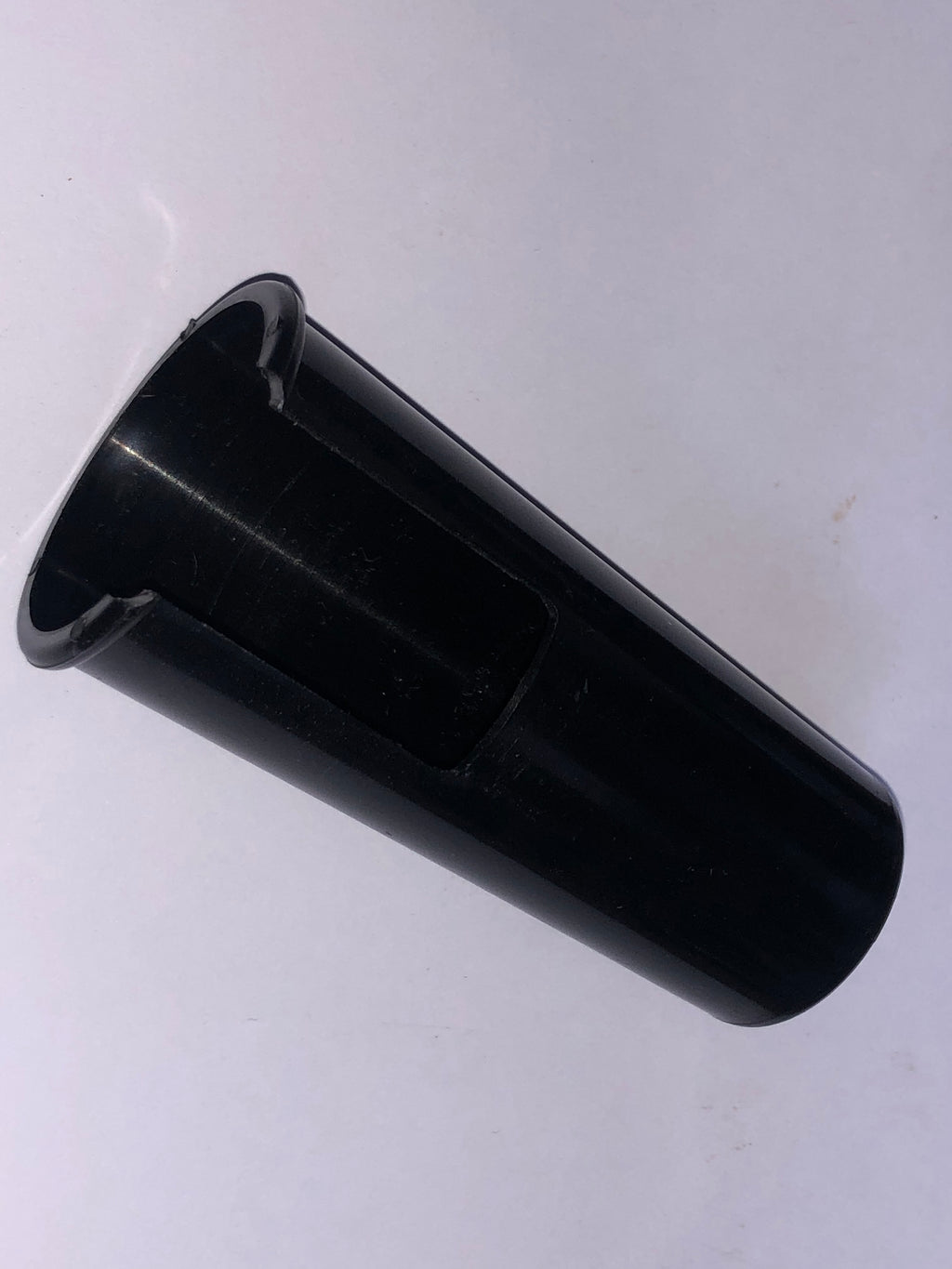 Plastic mouthpiece cap for tenor saxophone