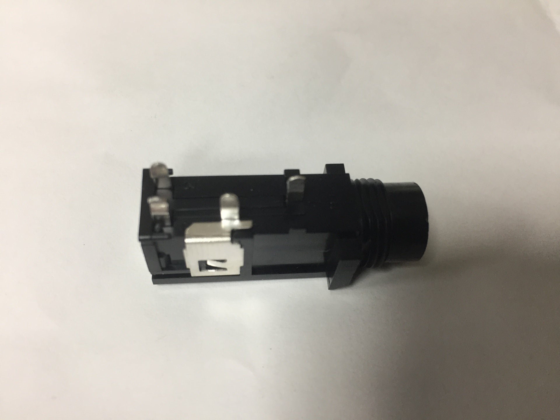 VM57600R phone jack stereo  [16]