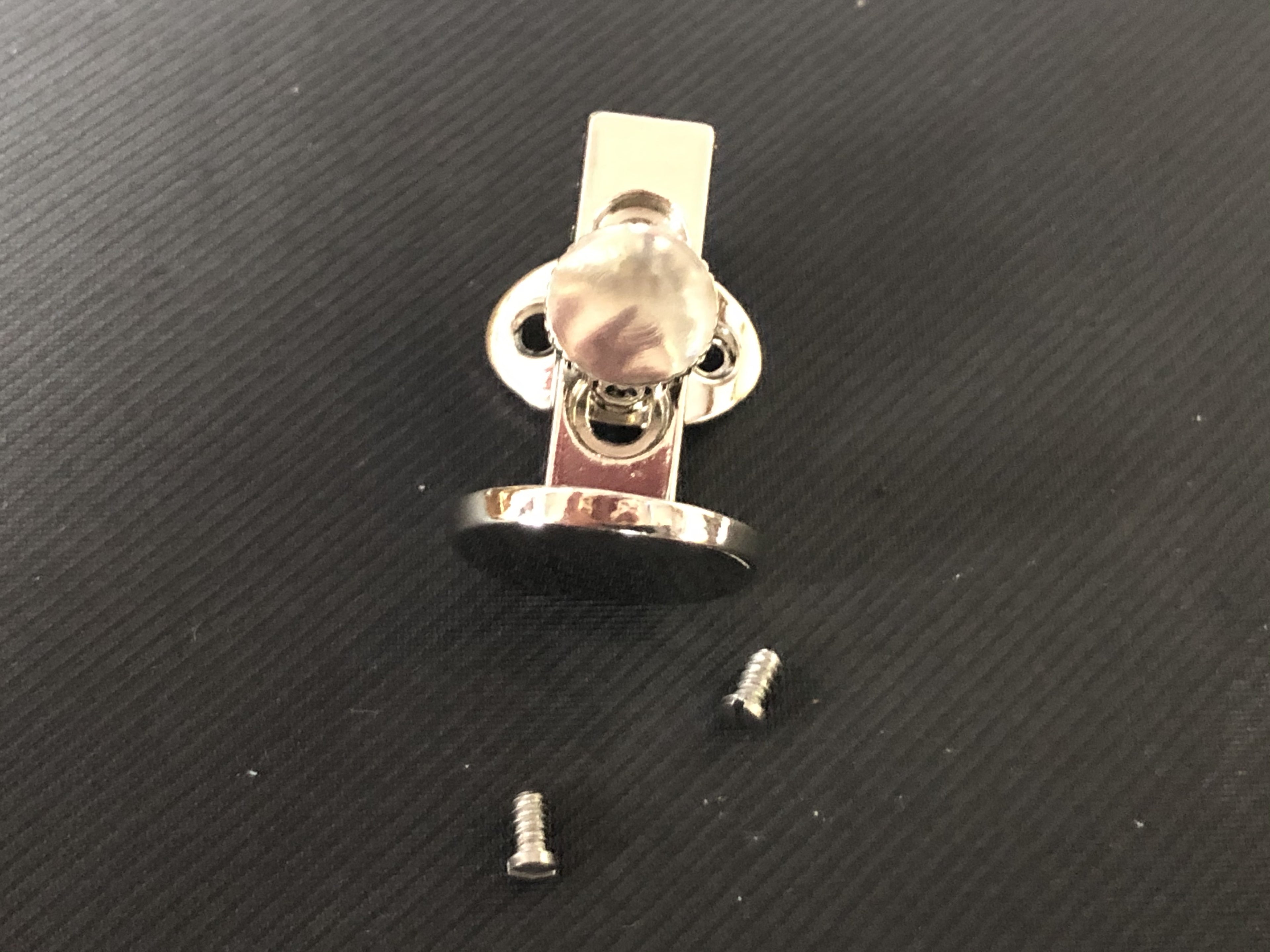 Replacement adjustable thumb rest for clarinet